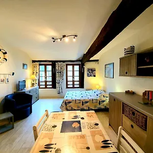 Appartement Studio Centre Historique Quartier Saint Patern